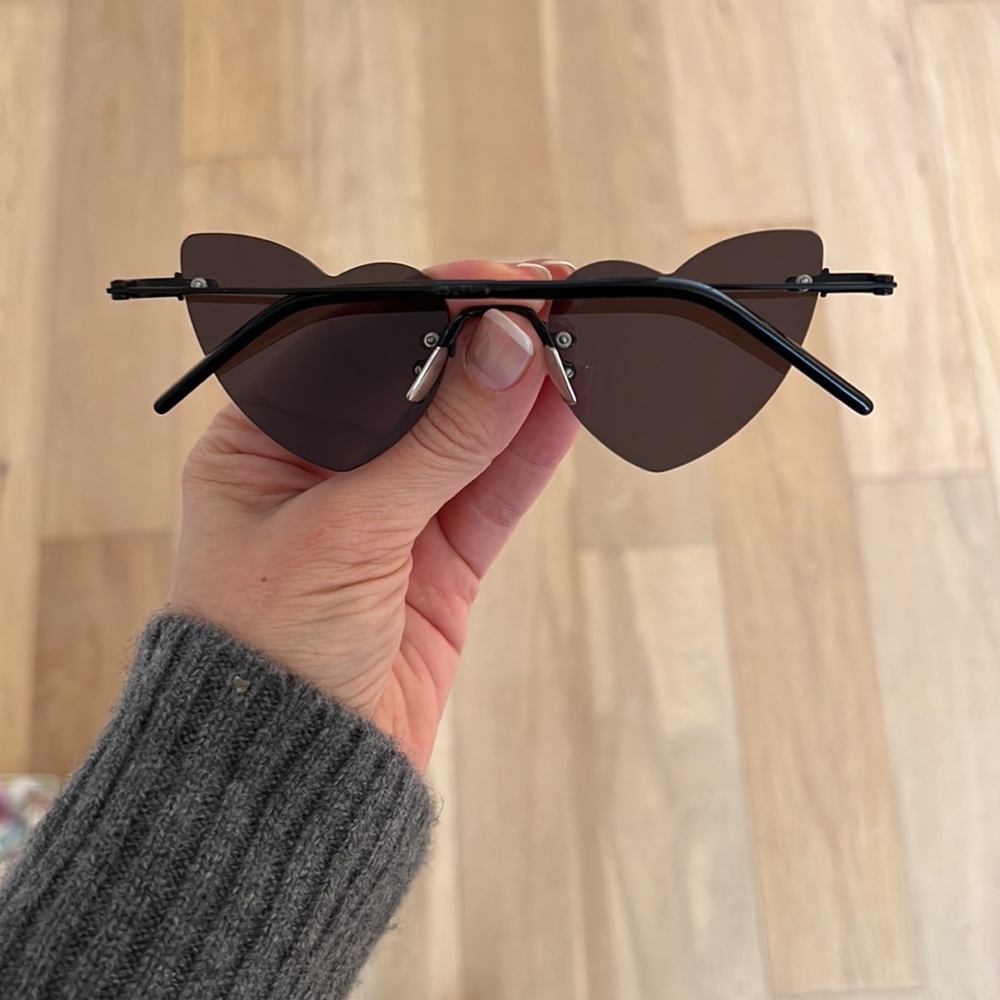 Saint Laurent ♥️ Sunglasses - Picture 2 of 3